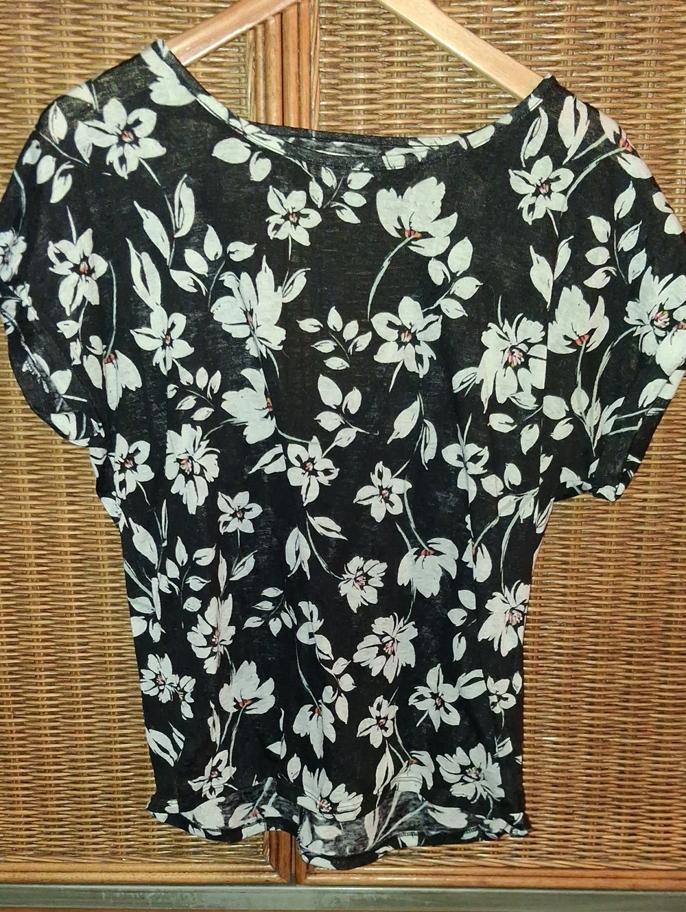 Maurices 24/7 Women's Black Floral Short Sleeve Top